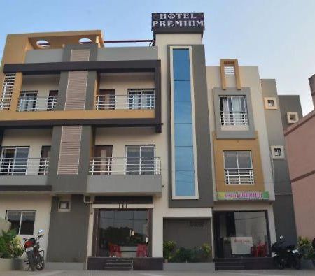 Premium Hotel Near Nagoa Beach Diu Ngoại thất bức ảnh
